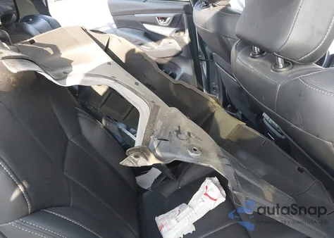 2020 Subaru Ascent Limited z USA, uszkodzony, nr VIN 4S4WMAPD6L3446388